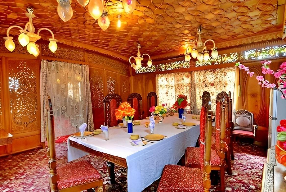Heritage Amina Group Of Houseboats Hotel Srinagar  Ngoại thất bức ảnh