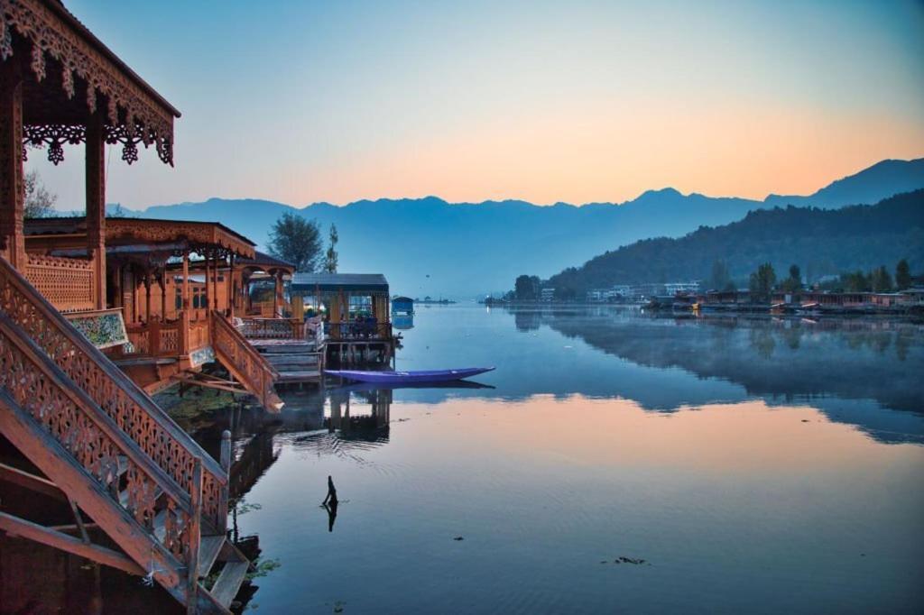 Heritage Amina Group Of Houseboats Hotel Srinagar  Ngoại thất bức ảnh