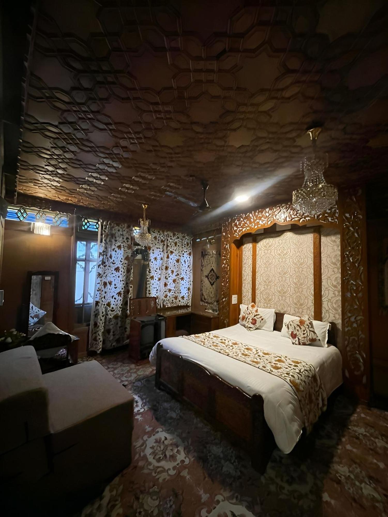 Heritage Amina Group Of Houseboats Hotel Srinagar  Ngoại thất bức ảnh