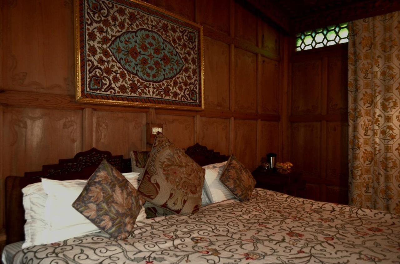Heritage Amina Group Of Houseboats Hotel Srinagar  Ngoại thất bức ảnh