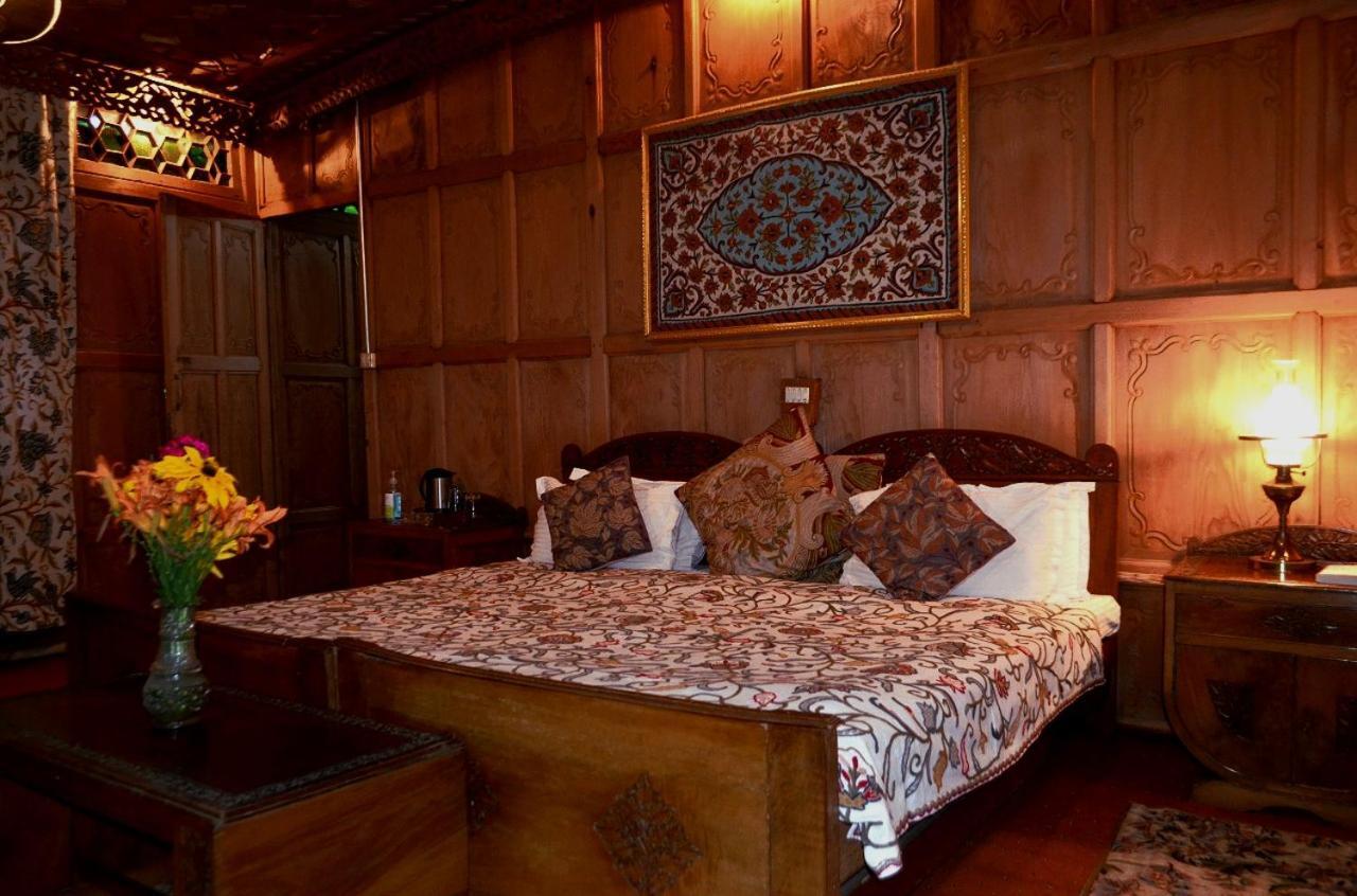 Heritage Amina Group Of Houseboats Hotel Srinagar  Ngoại thất bức ảnh